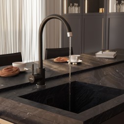 Смеситель для кухни 35к MIXLINE ML-GS15 (308) черный высок. излив - ML-GS15 (308) 