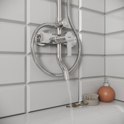 Душевая система 35к Milardo STRSB1FM06 "Stripe" лейка "Тропический душ", ХРОМ - STRSB1FM06