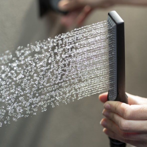 Душевой комплект BOSSINI Apice с душем-палочкой, держателем, штангой и шлангом, хром (DA5061-N.030)