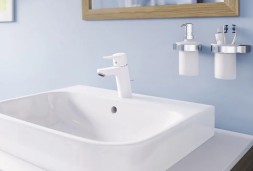 Смеситель для раковины KLUDI PURE&EASY 70 однорычажный, c донным клапаном, белый (373829165)