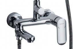 Душевая колонна Bravat OPAL со смесителем для ванны, поворотный излив, хром (F6125183CP-A3-RUS)