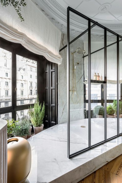 Душевая система Jacob Delafon Cleo 1889 золото глянцевое (E24311-BGG)